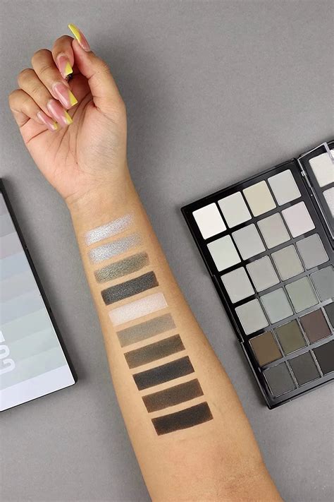 grey eyeshadow palette|how to wear grey eyeshadow.